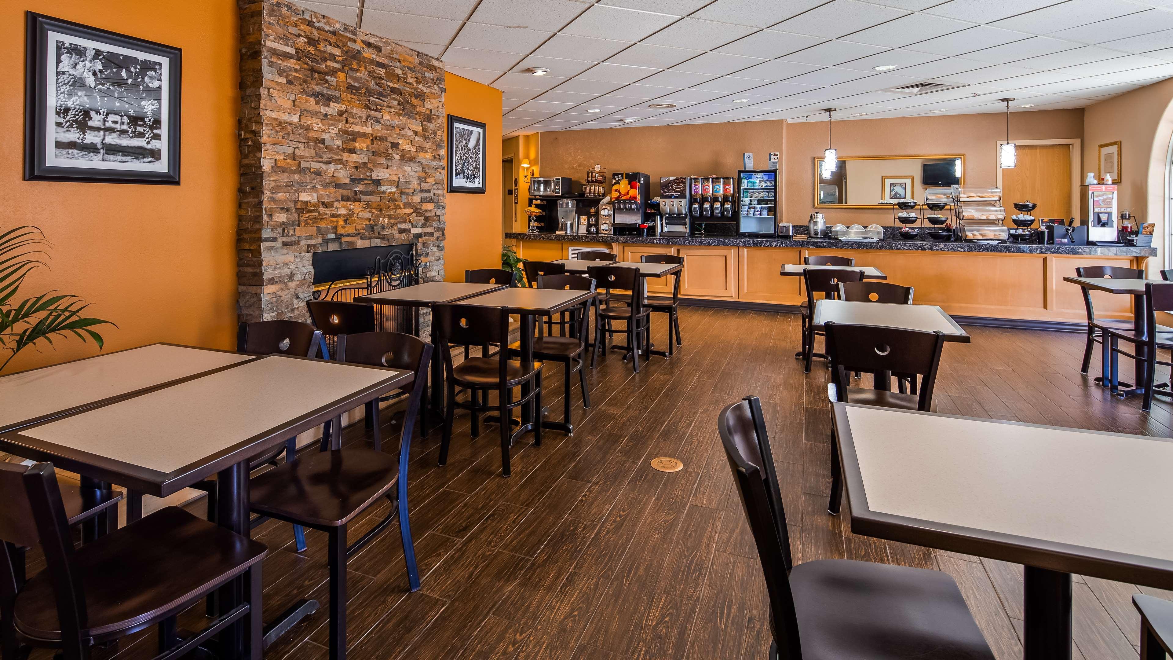 Best Western Plus Caldwell Inn & Suites Екстер'єр фото