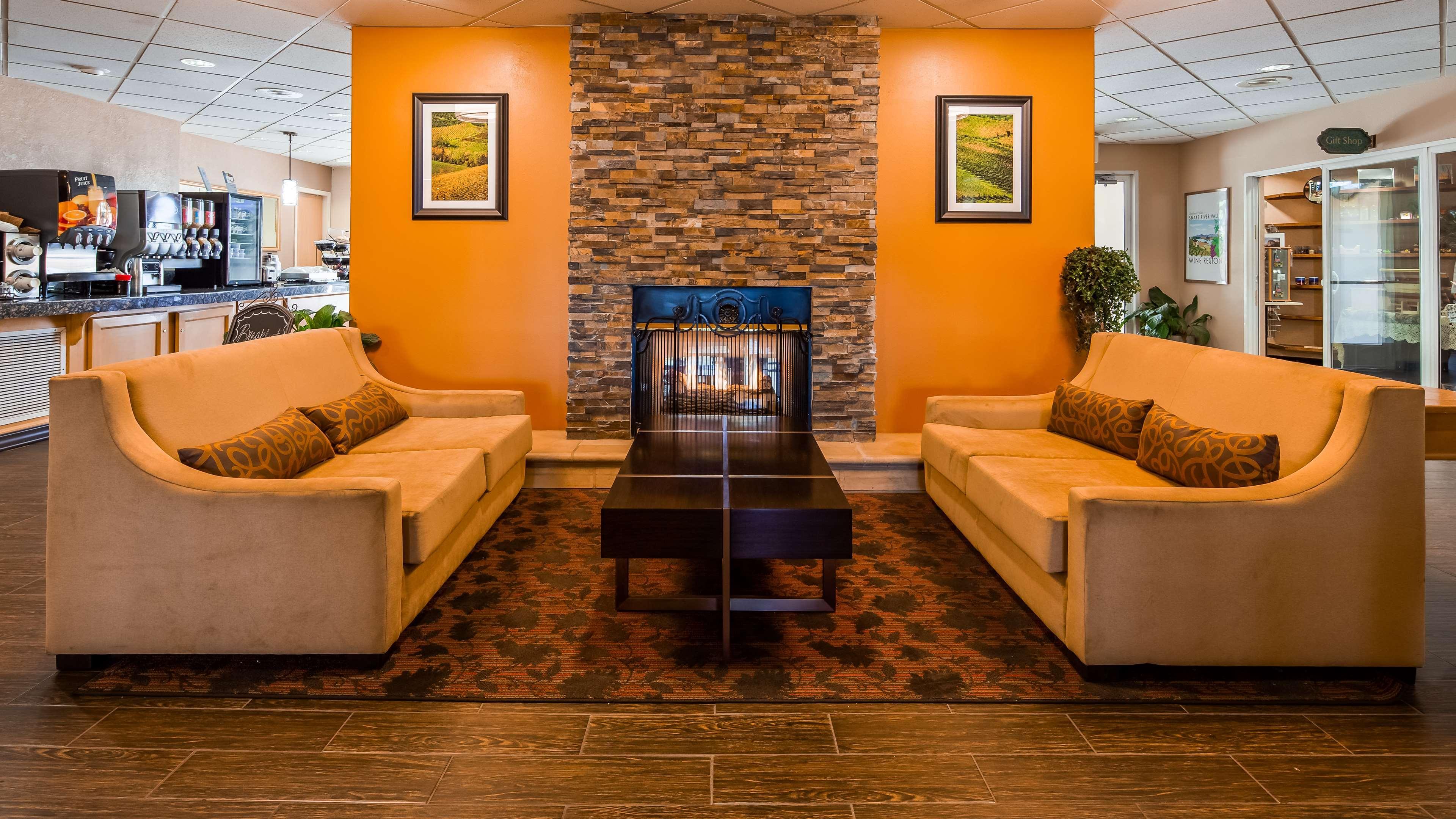 Best Western Plus Caldwell Inn & Suites Екстер'єр фото